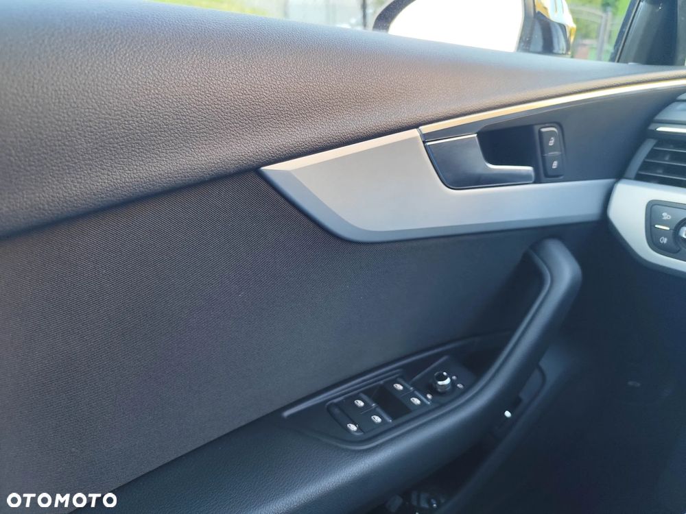 Audi A4 Avant 45 TFSI quattro S tronic - 26