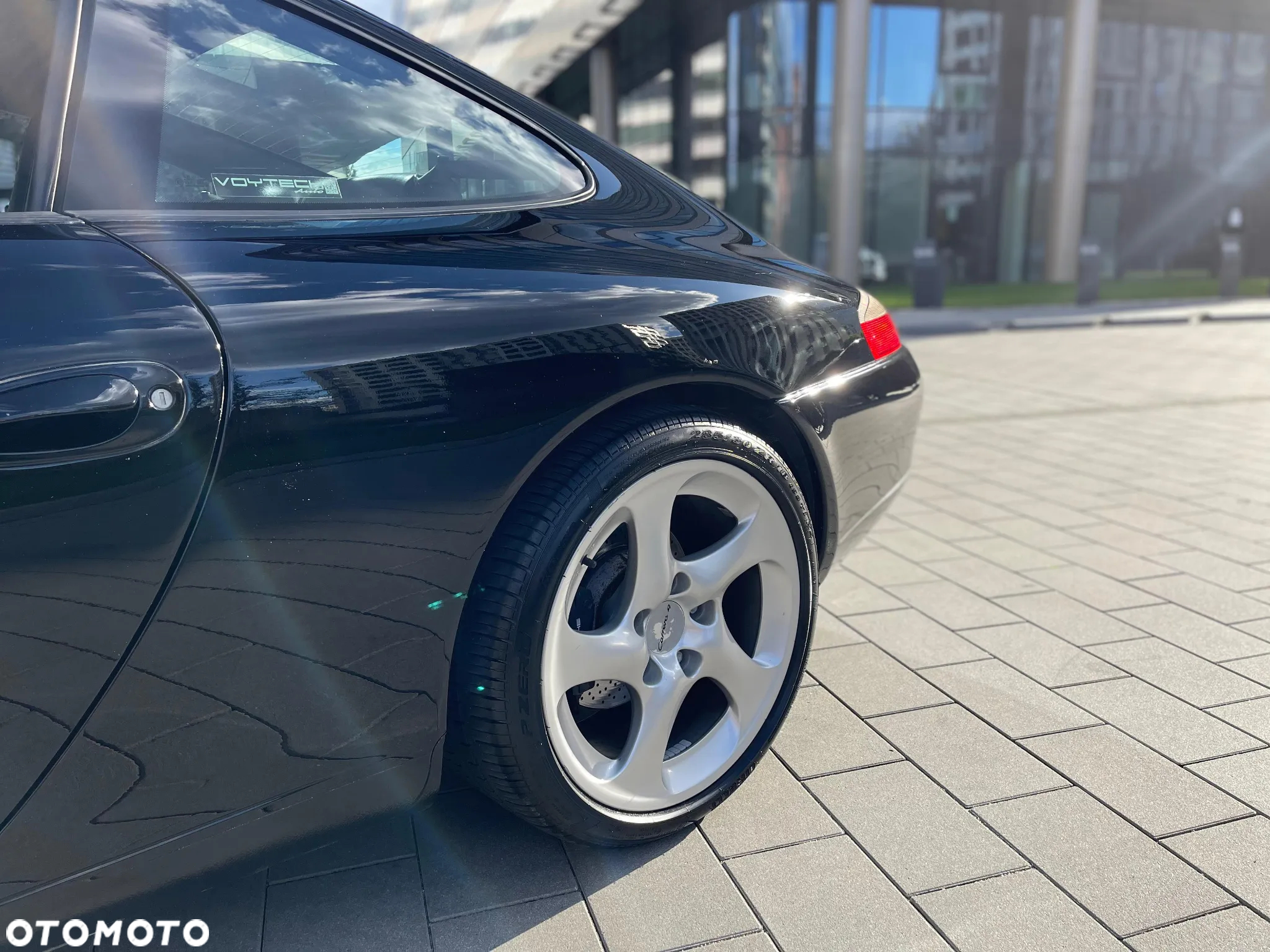 Porsche 911 Carrera - 7
