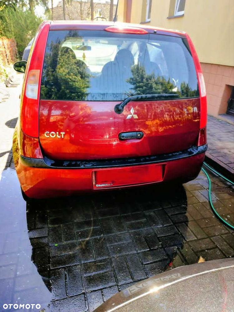 Mitsubishi Colt - 4