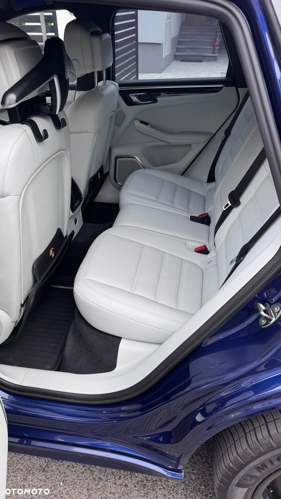 Porsche Macan S - 25