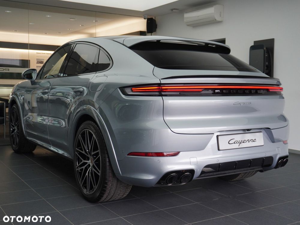 Porsche Cayenne E-Hybrid PHEV Black Edition - 18