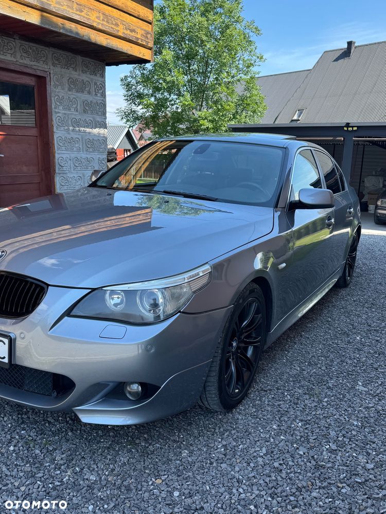 BMW Seria 5 550i - 7