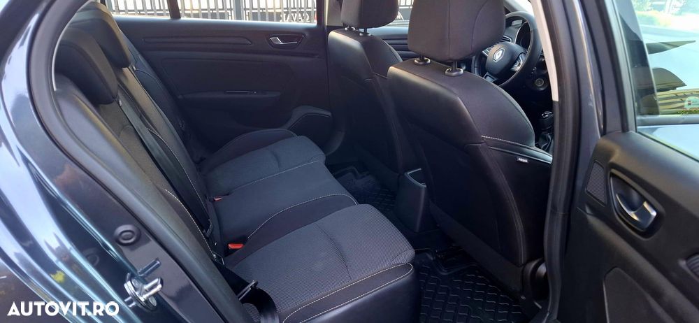 Renault Megane TCE GPF Life - 10
