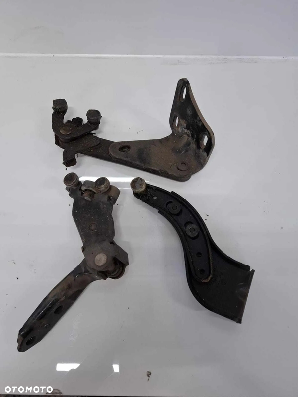 PROWADNICE PROWADNICA DRZWI PRZESUWNYCH PRAWYCH BOCZNYCH VW CADDY III 03-10
