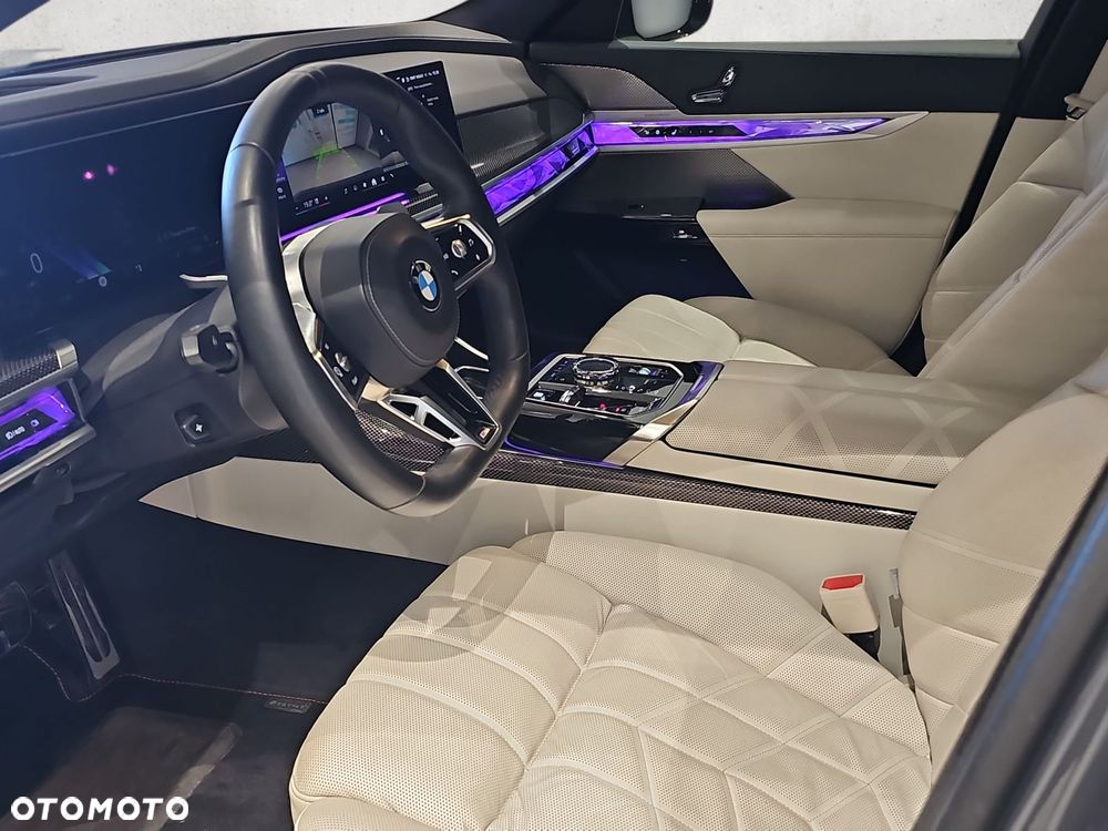 BMW Seria 7 - 11