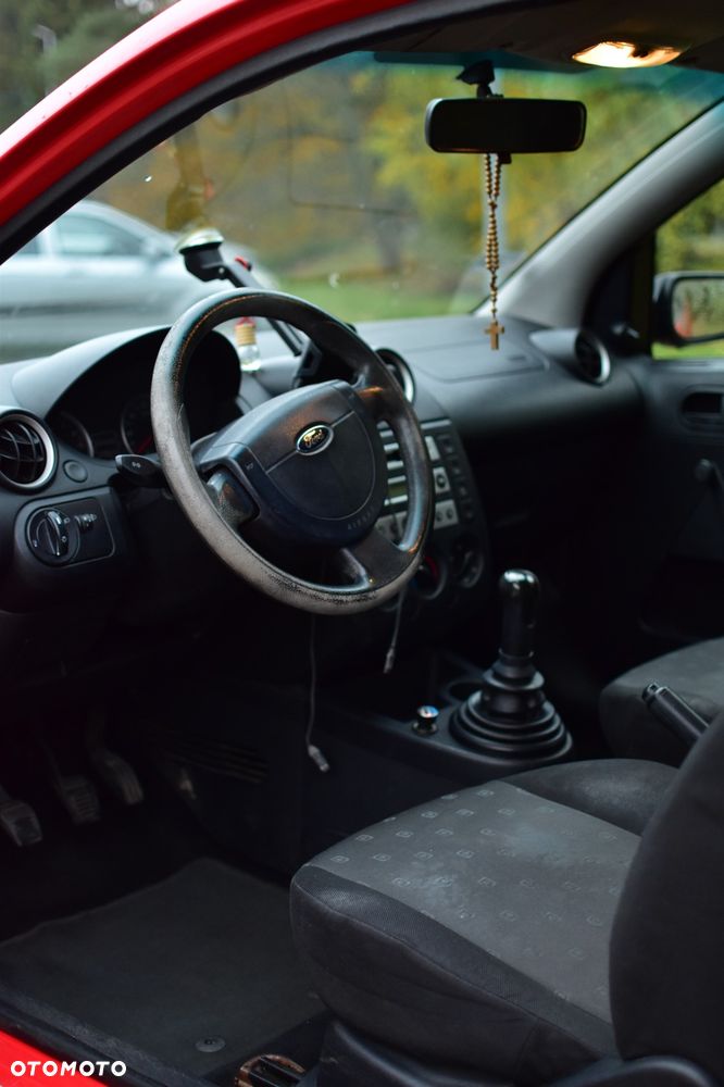 Ford Fiesta 1.3 Ambiente - 12