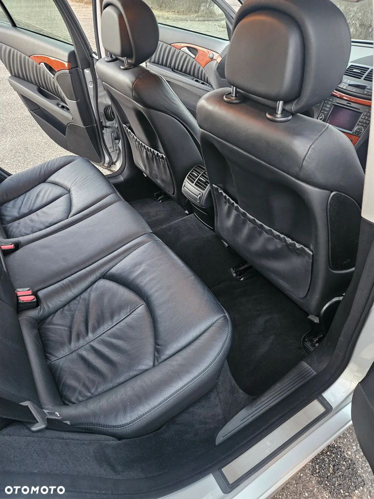 Mercedes-Benz Klasa E 280 CDI 4-Matic Avantgarde - 27