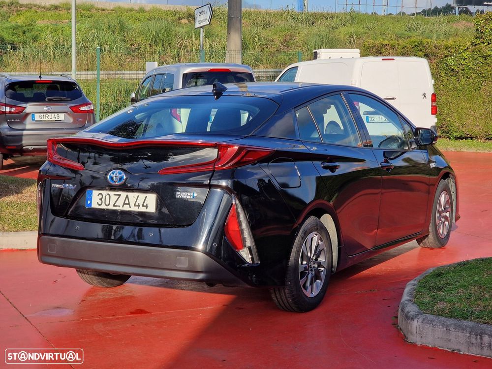 Toyota Prius 1.8 Plug-In Luxury+Pele - 4