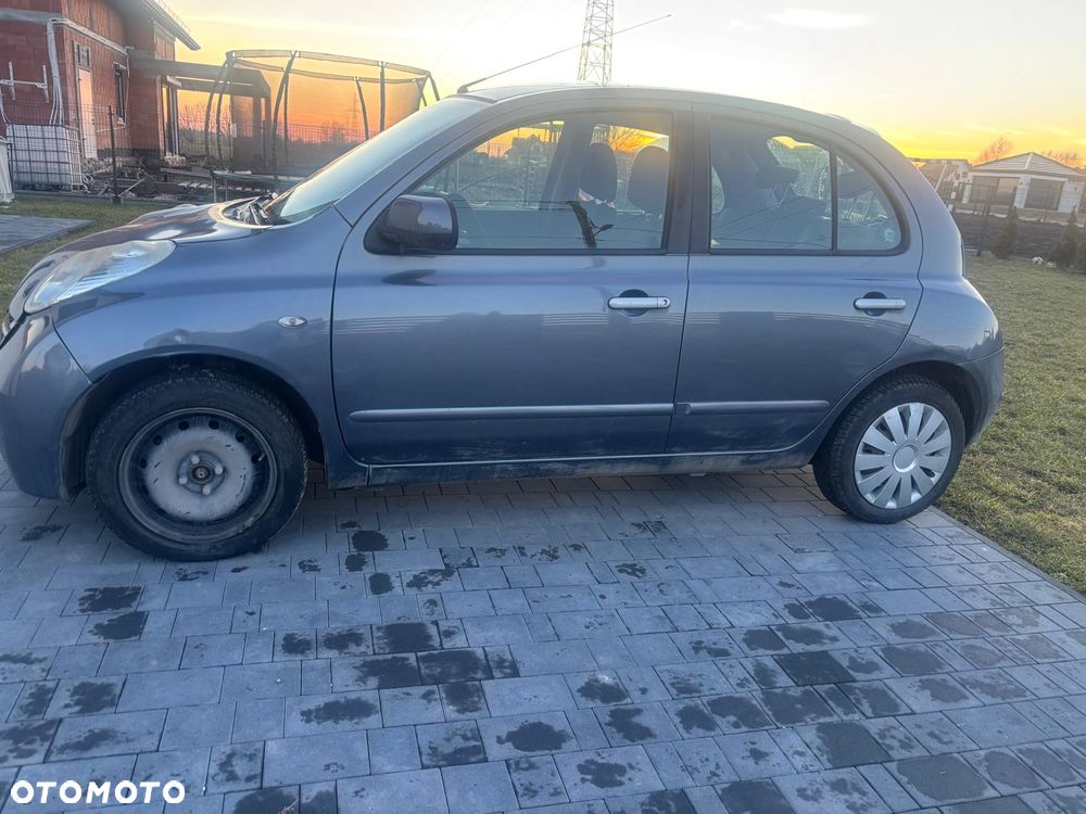 Nissan Micra - 1