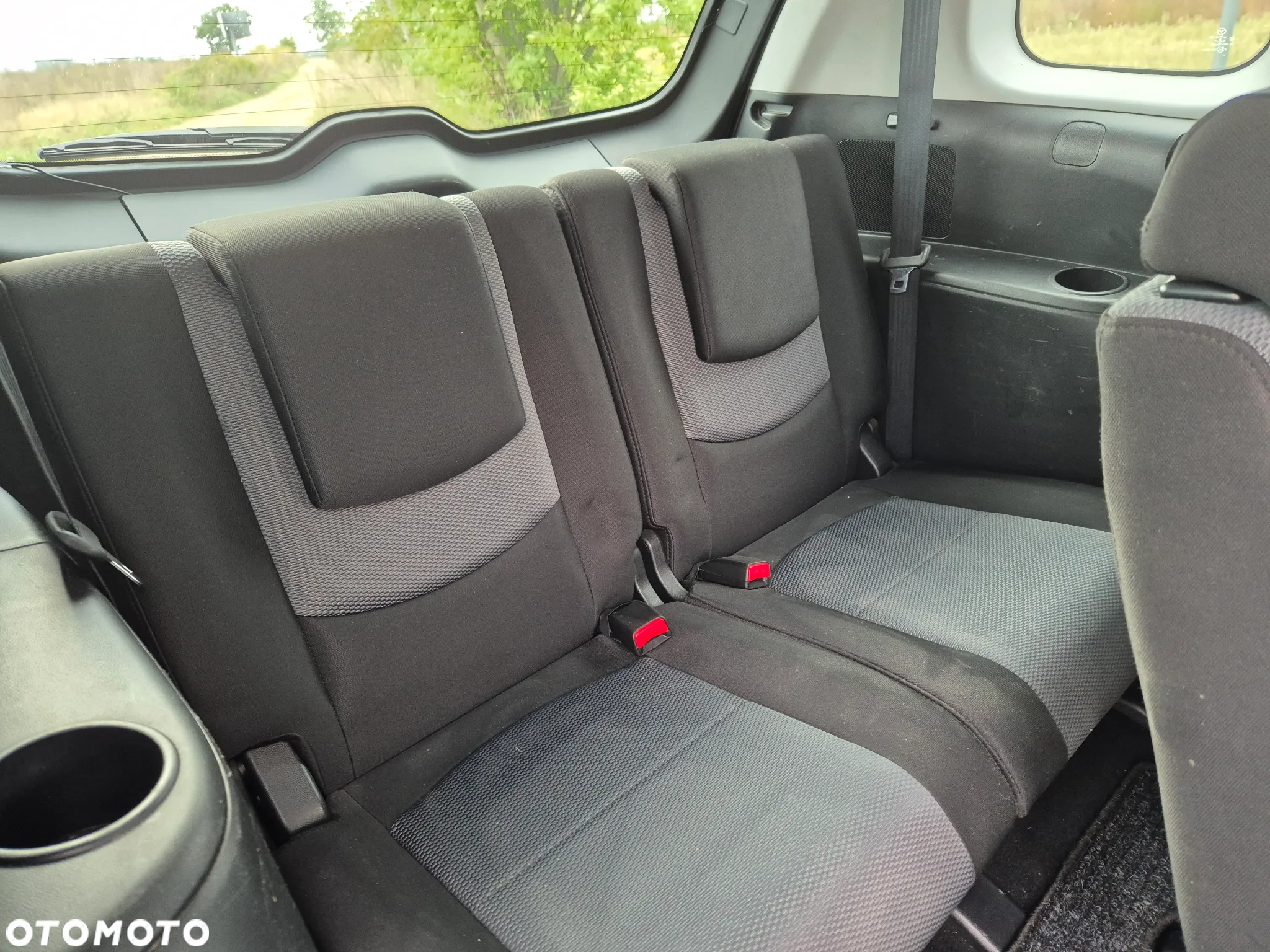 Mazda 5 2.0 Exclusive + - 28