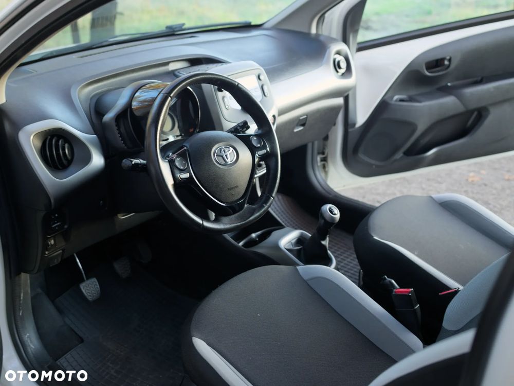 Toyota Aygo 1.0 VVT-i Sprint EU6 - 9
