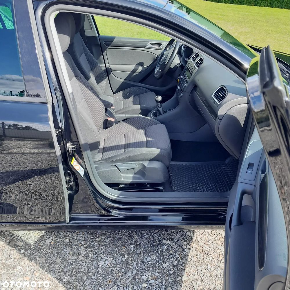 Volkswagen Golf - 8