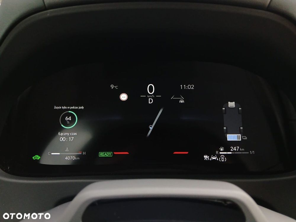 Lexus UX 300h F Sport Design - 32