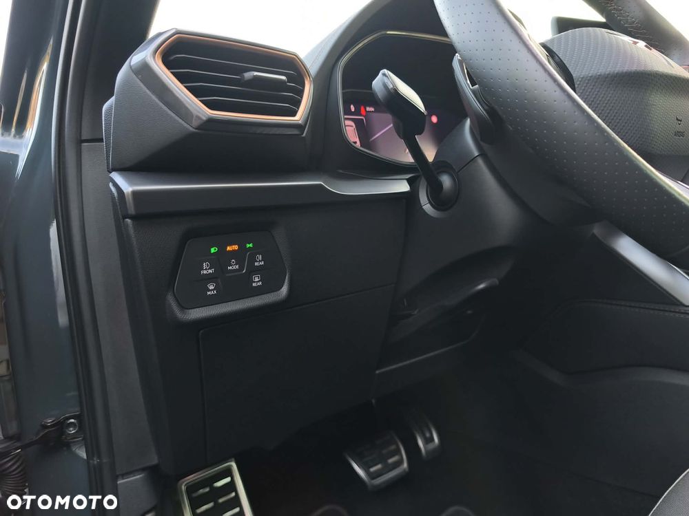 Cupra Formentor 1.5 e-Hybrid DSG - 29