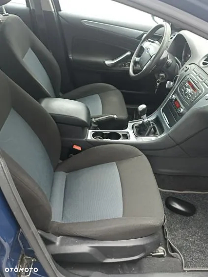 Ford Mondeo - 10