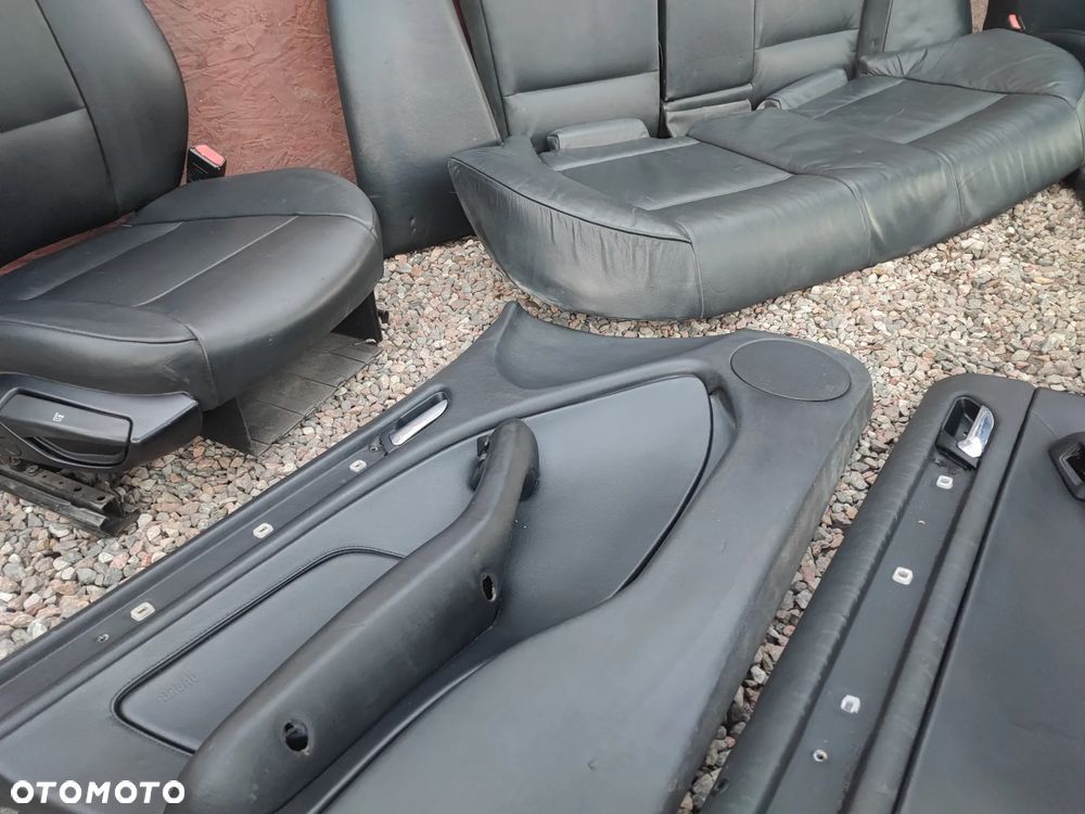 BMW E46 SEDAN ORYGINALNY KOMPLET FOTELI SKÓRZANYCH + KANAPA TYŁ SKŁADANA + BOCZKI EUROPA POD PODUSZKI AIR-BAG O NR. 52 20 8 214 940 / 52 20 8 214 970 / 52 10 8 214 910 OEM  W DOBRYM STANIE - 6