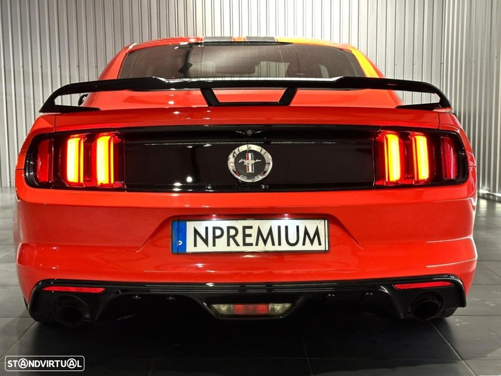 Ford Mustang - 10