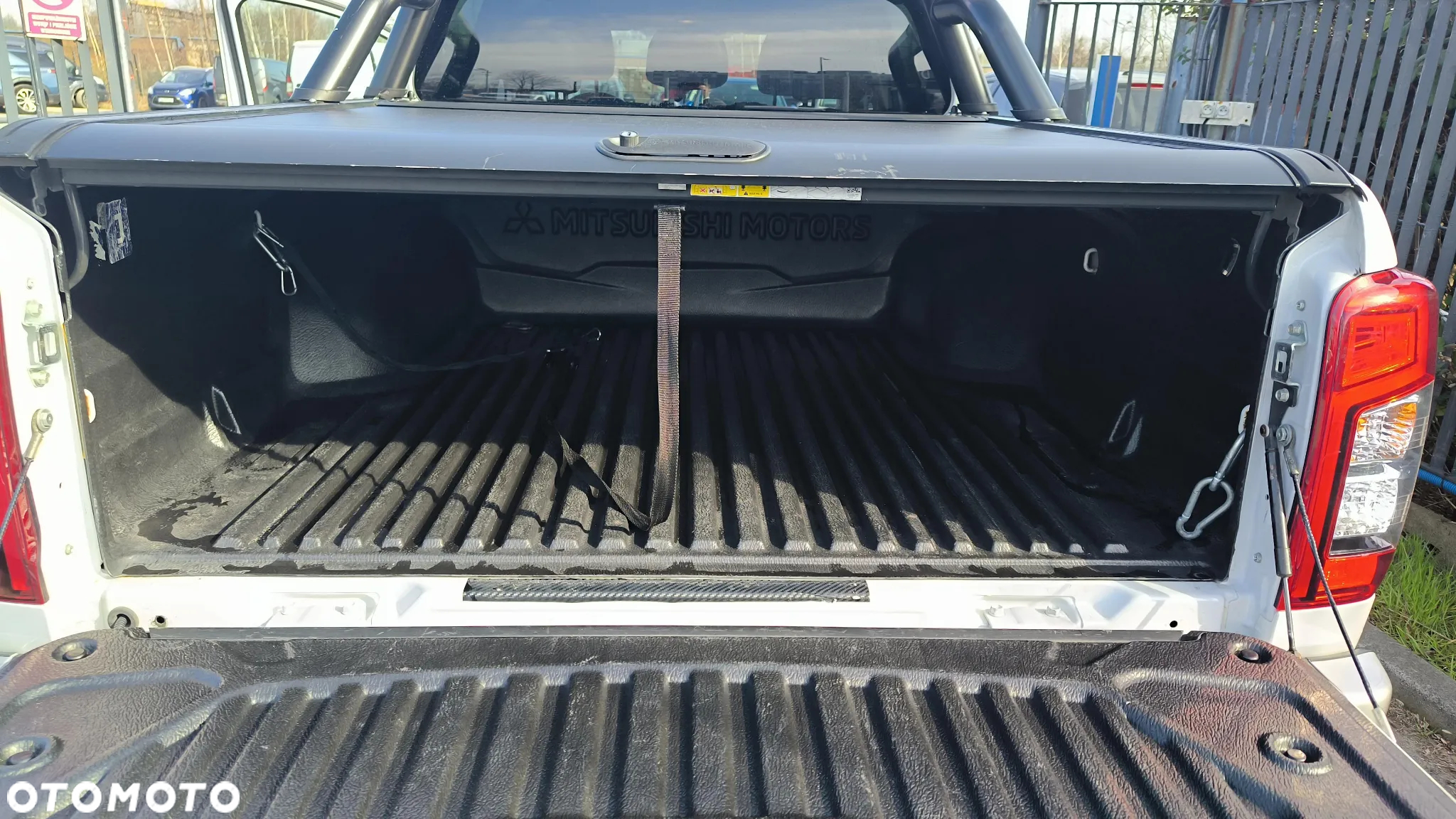 Mitsubishi L200 2.2 d DC Instyle Plus - 28
