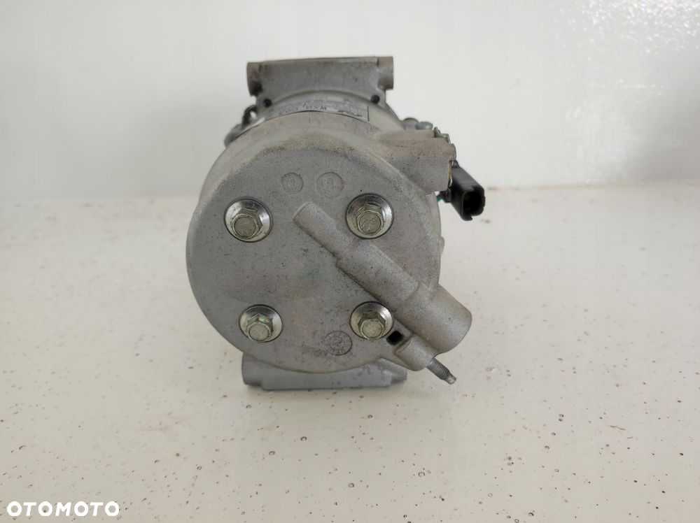 sprężarka kompresor klimatyzacji corsa f 1.2b - 4