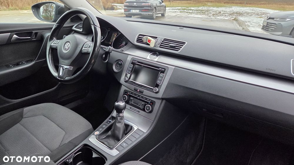 Volkswagen Passat 1.8 TSI Comfortline - 23