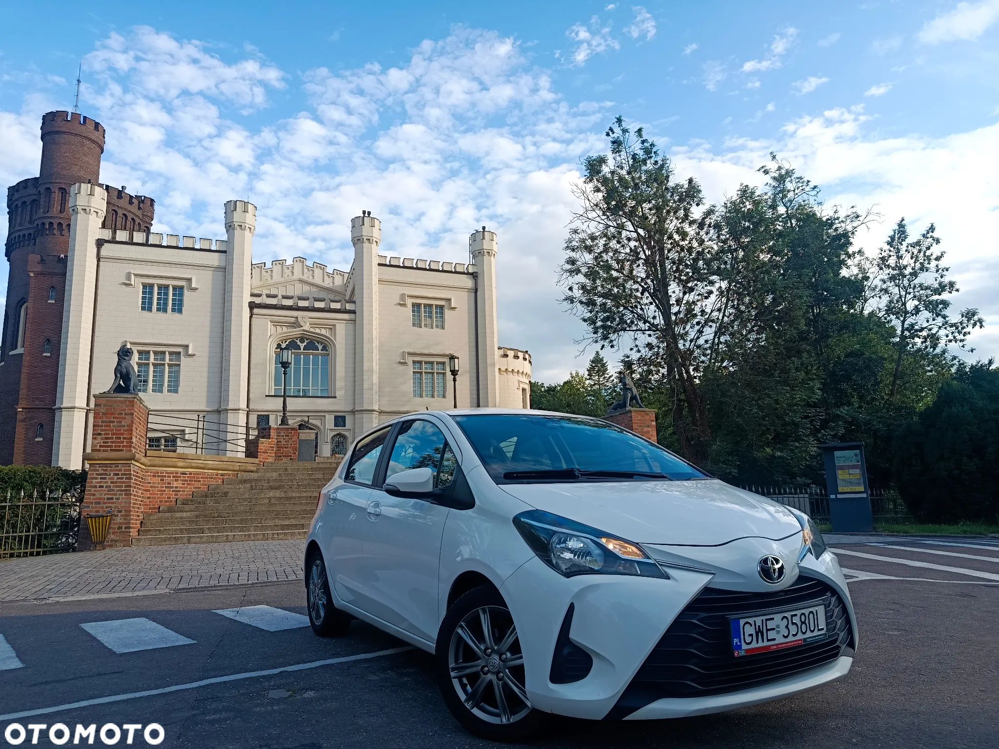 Toyota Yaris 1.0 Active - 1