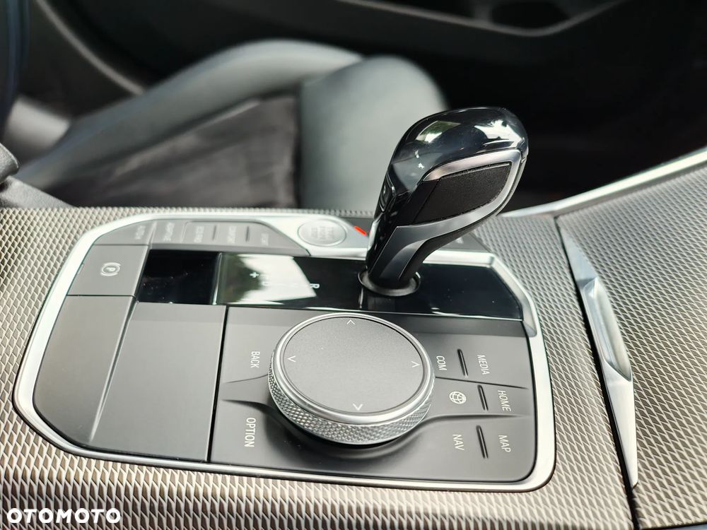 BMW Seria 3 330i M Sport sport - 10