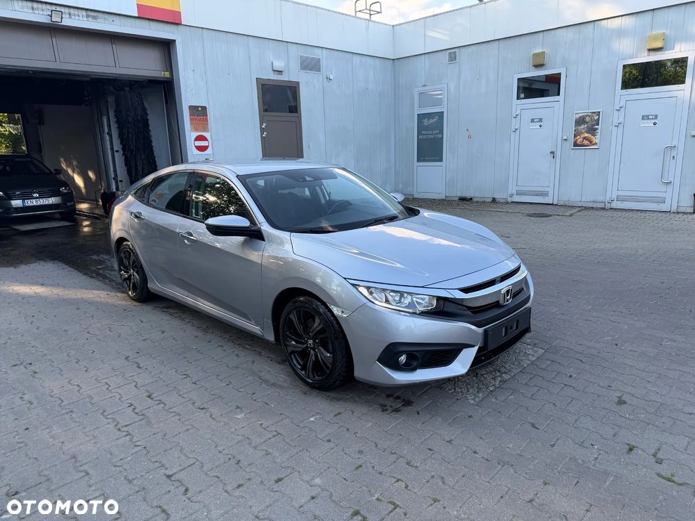 Honda Civic 1.5 T Elegance CVT - 11