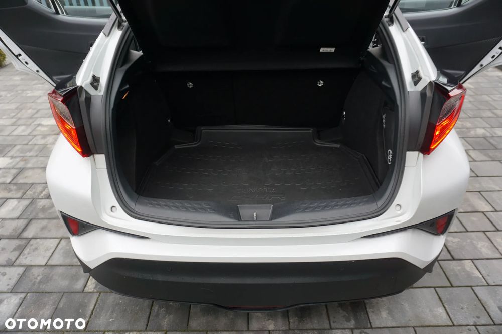 Toyota C-HR 1.8 Hybrid GPF Style - 38