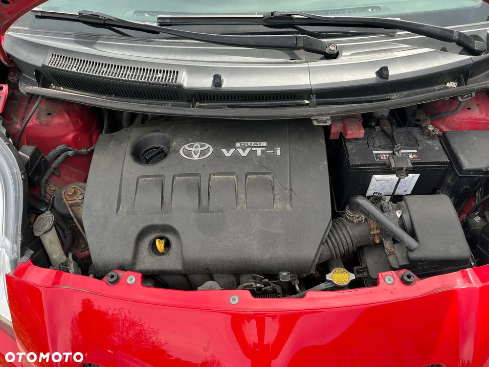 Toyota Yaris 1.8 VVT-i TS - 17