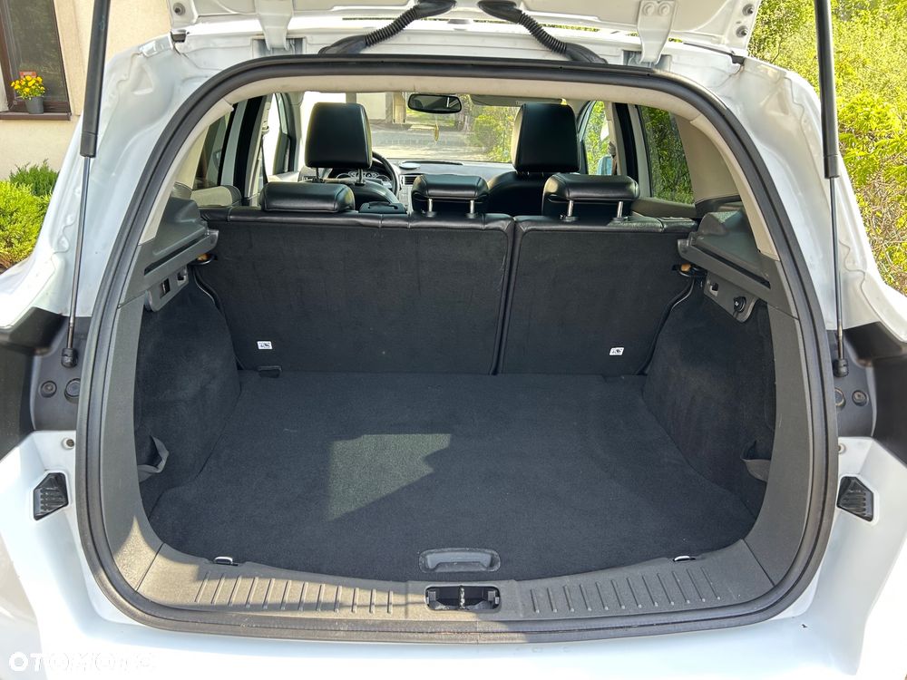 Ford Kuga 2.0 TDCi 2x4 Titanium - 23
