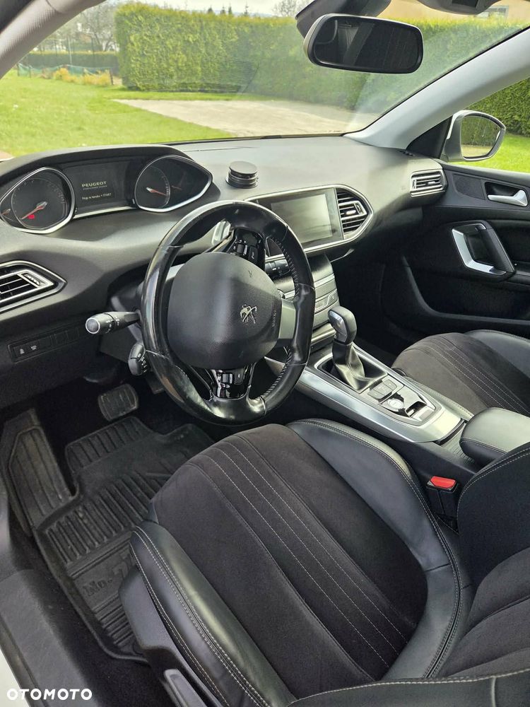 Peugeot 308 PureTech 130 EAT6 Stop & Start Allure - 6