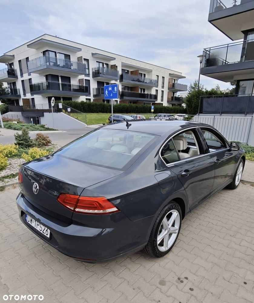 Volkswagen Passat - 10