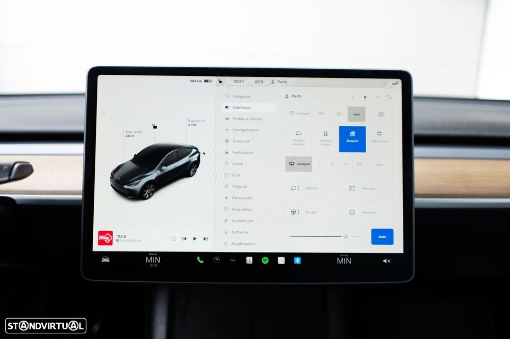 Tesla Model Y Long Range Dual Motor AWD - 13