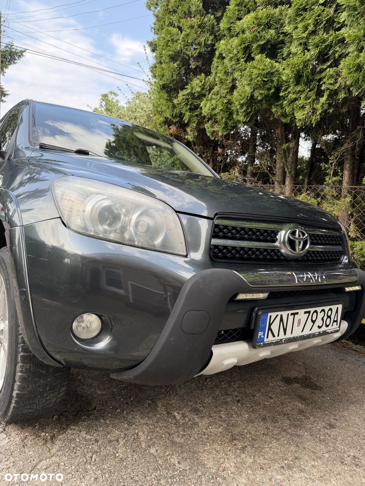 Toyota RAV4 - 3