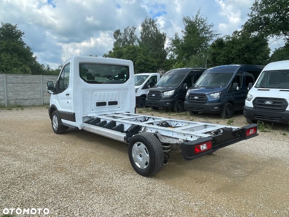 Ford E-Transit Podwozie 184km RWD - 13