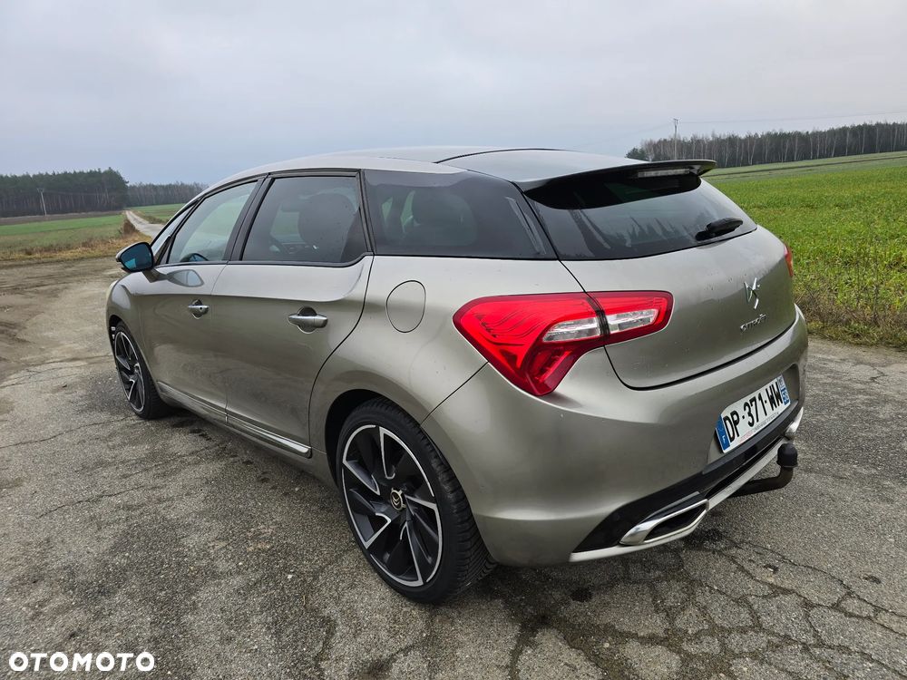 Citroën DS5 BlueHDi 180 SoChic - 2