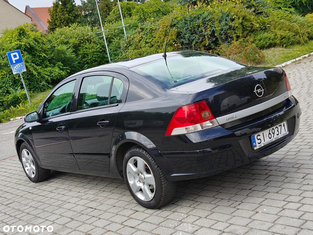 Opel Astra 1.6 Enjoy - 13