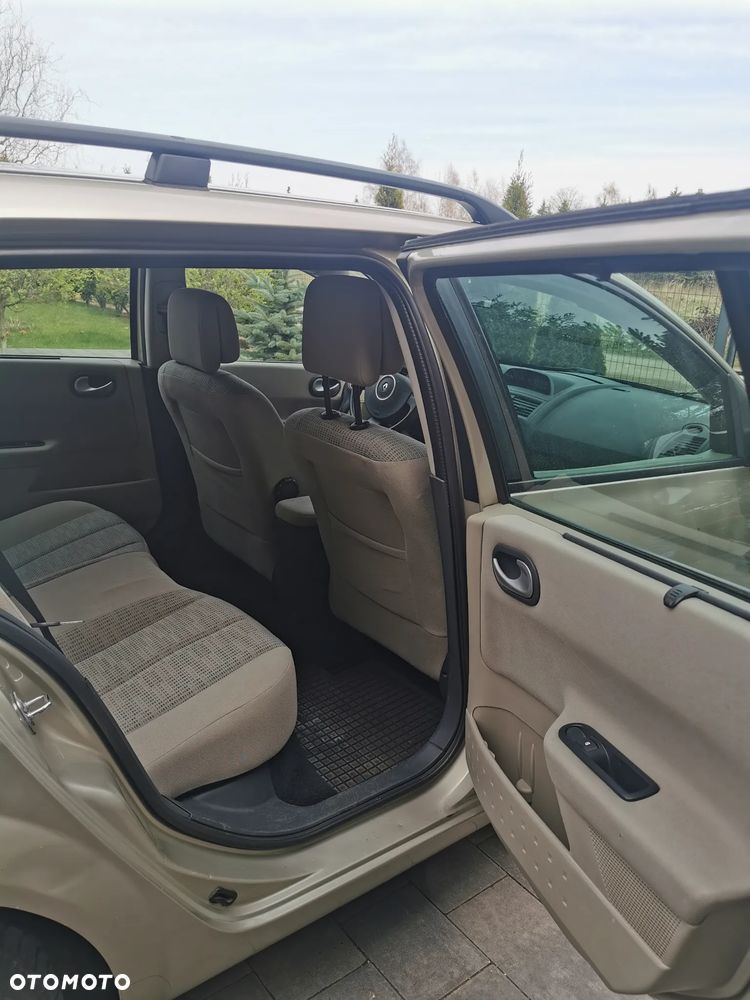 Renault Megane 1.9 dCi Dynamique - 3
