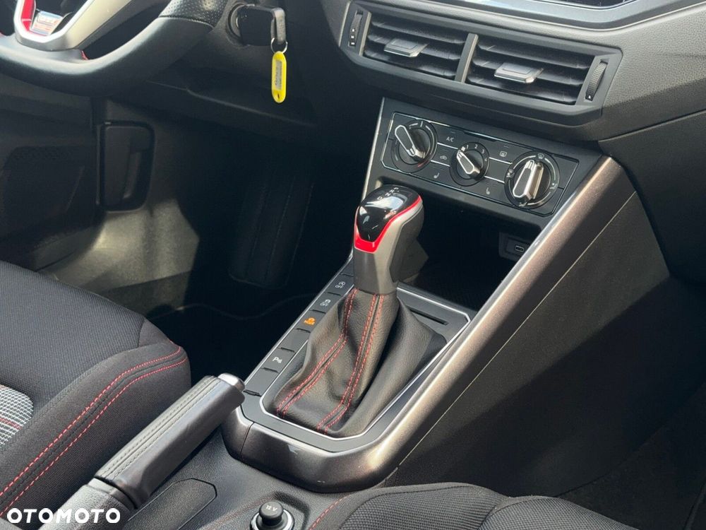 Volkswagen Polo - 17