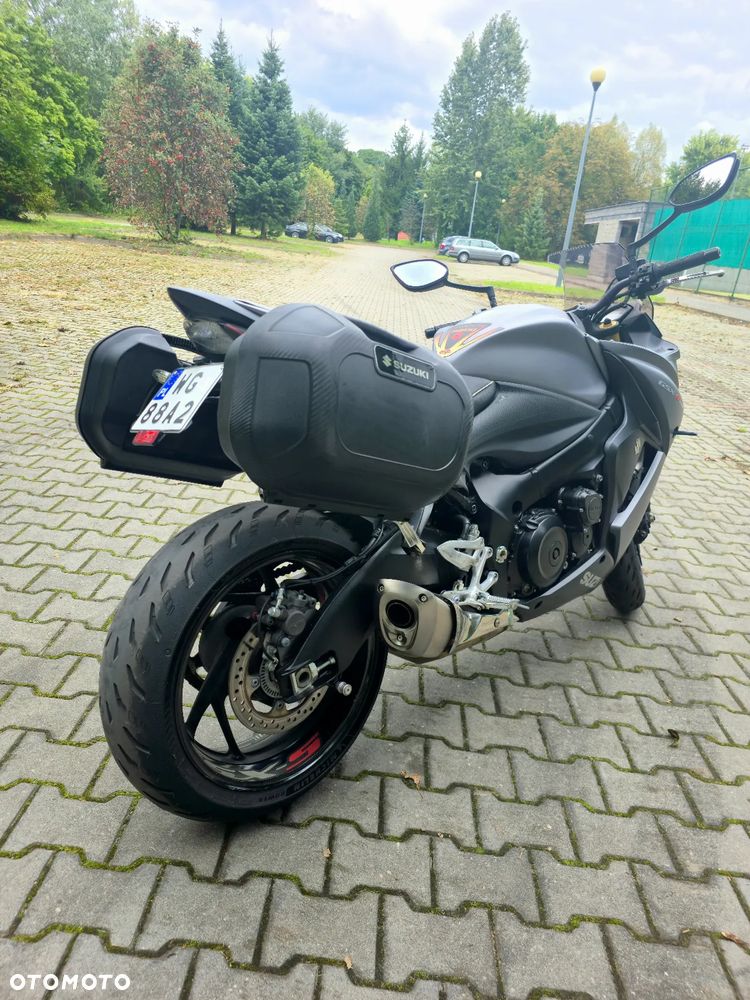 Suzuki GSX 1000 - 6