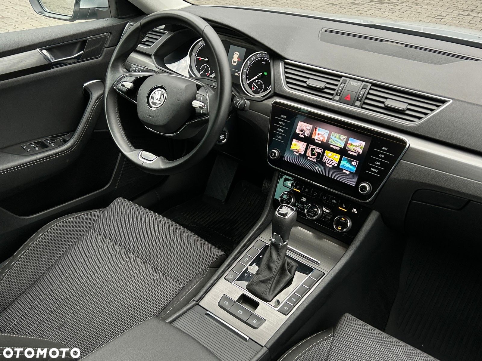 Skoda Superb 2.0 TDI SCR Style DSG - 16