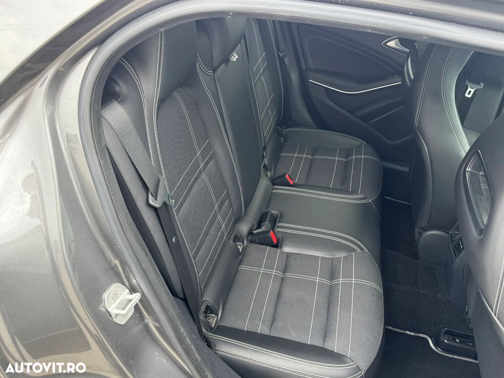 Mercedes-Benz GLA 220 CDI 4MATIC 7G-DCT Urban - 26