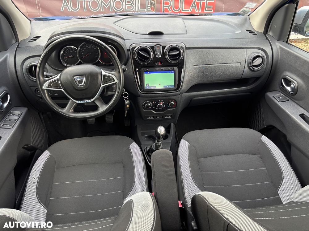 Dacia Lodgy 1.5 dCi Stepway - 16