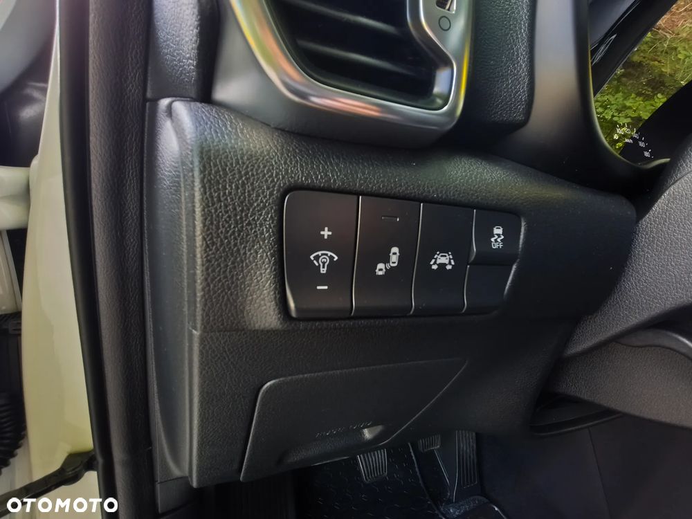 Kia Sportage 1.7 CRDI 2WD Dream-Team Edition - 23