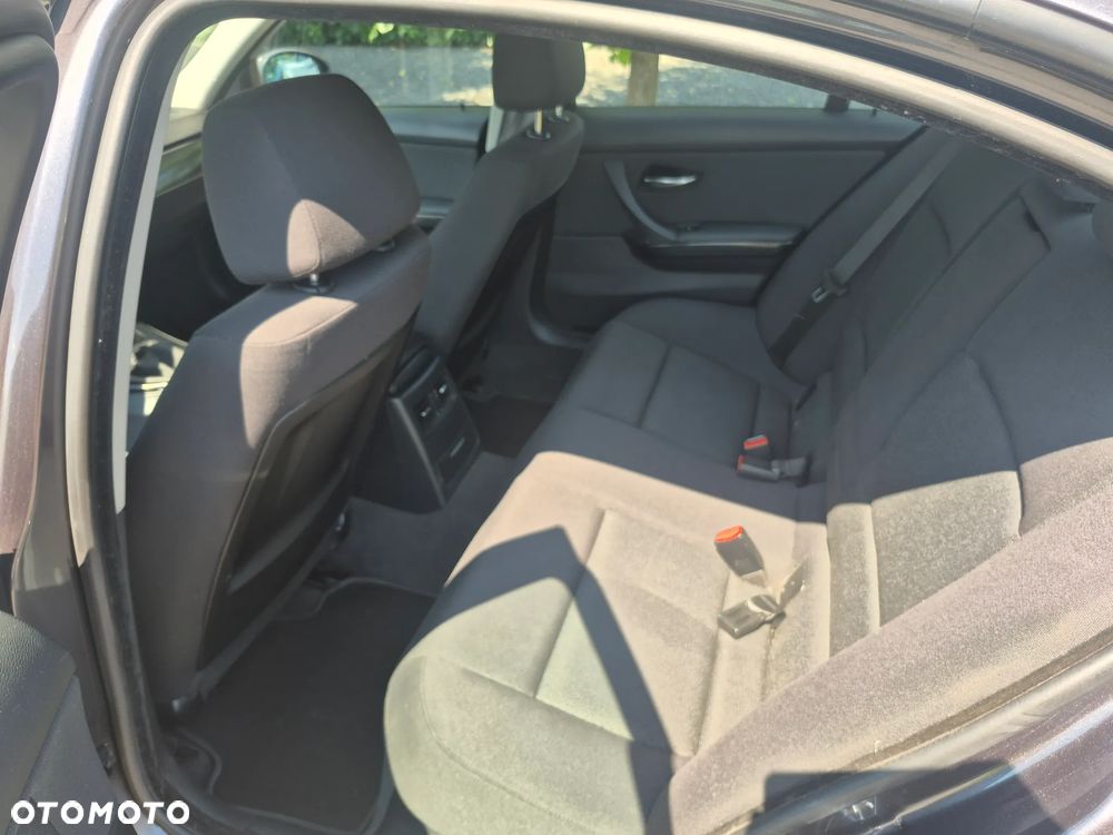 BMW Seria 3 318i - 12