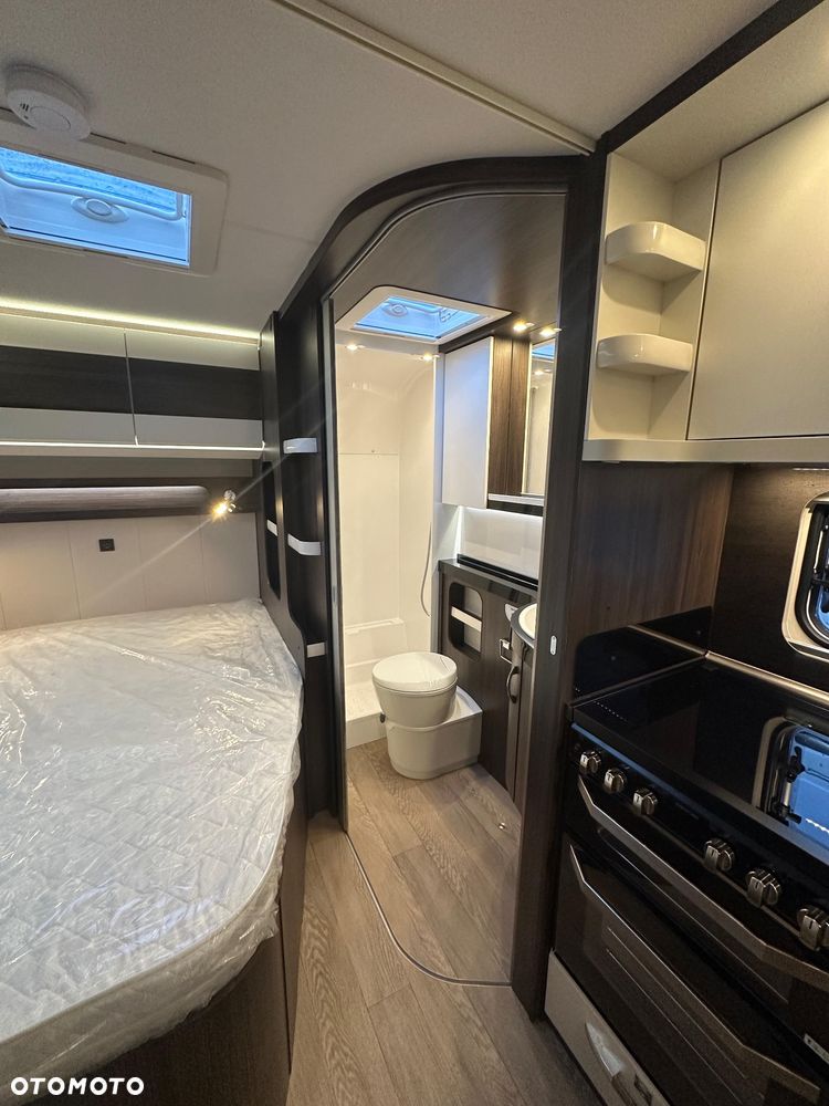 Hobby 560 FC PRESTIGE - 18