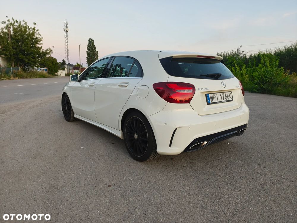 Mercedes-Benz Klasa A 220 4-Matic AMG Line - 8
