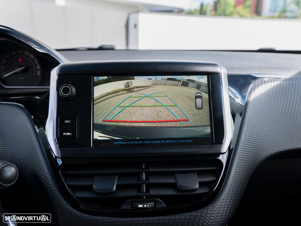 Peugeot 208 1.2 PureTech Style - 25