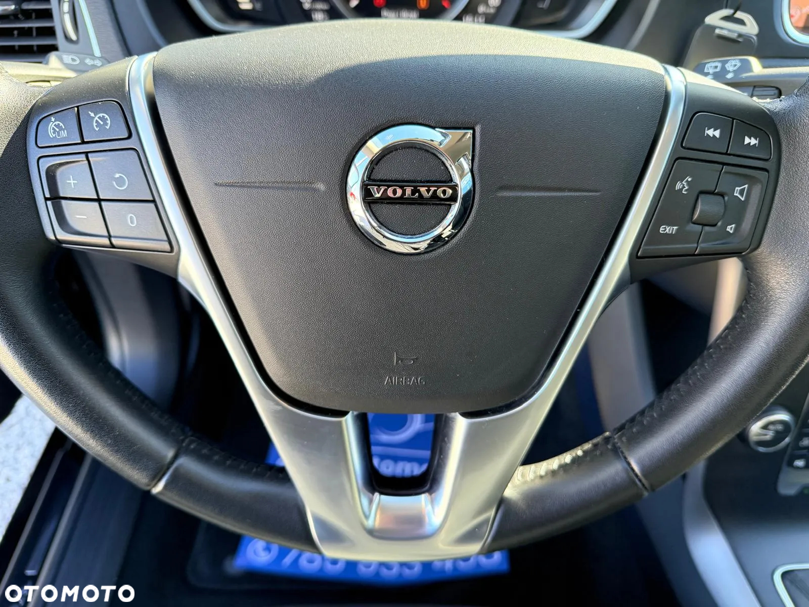 Volvo V40 T2 Kinetic - 23