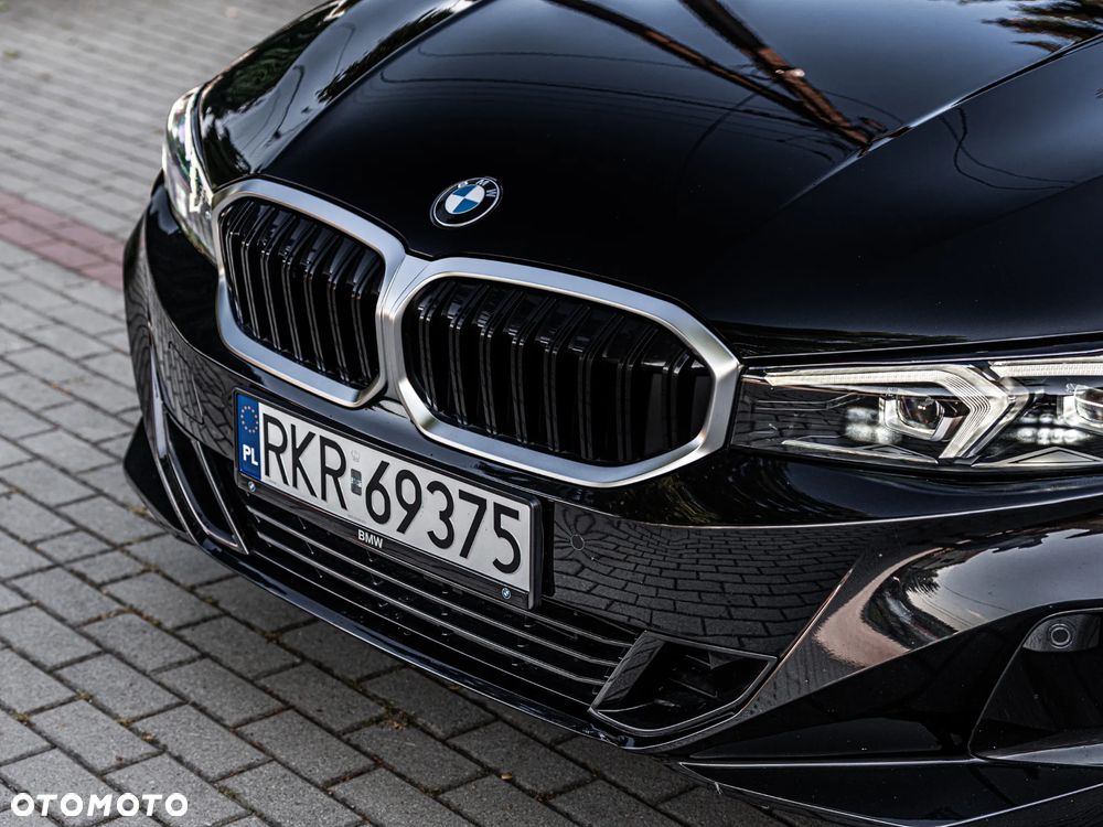 BMW Seria 3 330i xDrive M Sport - 6